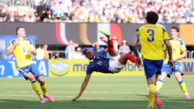 França vence Suécia com golos históricos de Mbappé e encara Paraguai nas oitavas de final do Campeonato do Mundo 