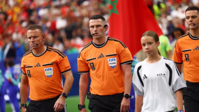 Dois árbitros da Fifa podem não apitar caso Inglaterra e Argentina cheguem às semifinais; entenda