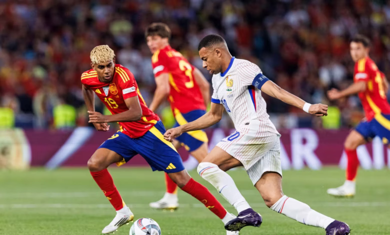 Mbappé e Yamal reencontram-se na meia-final do Mundial após histórico de duelos intensos 