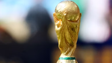 Quem pode encostar na taça da Copa do Mundo? Entenda a regra da Fifa